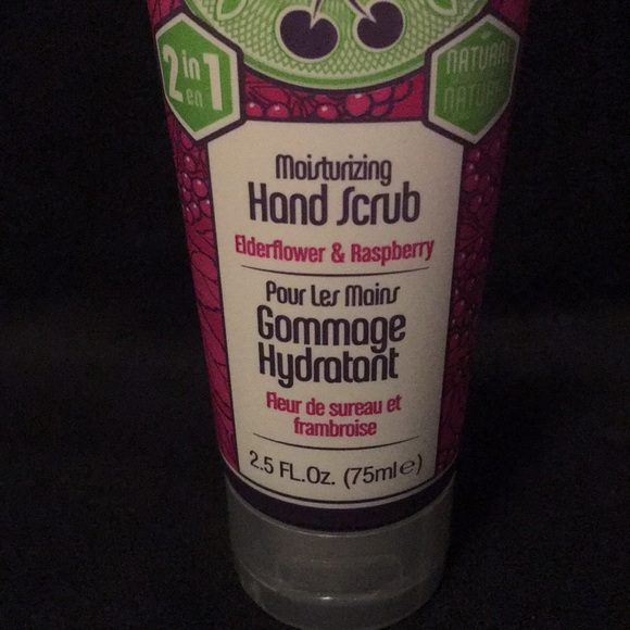 Human+kind Moisturizing hand scrub - Picture 2 of 3